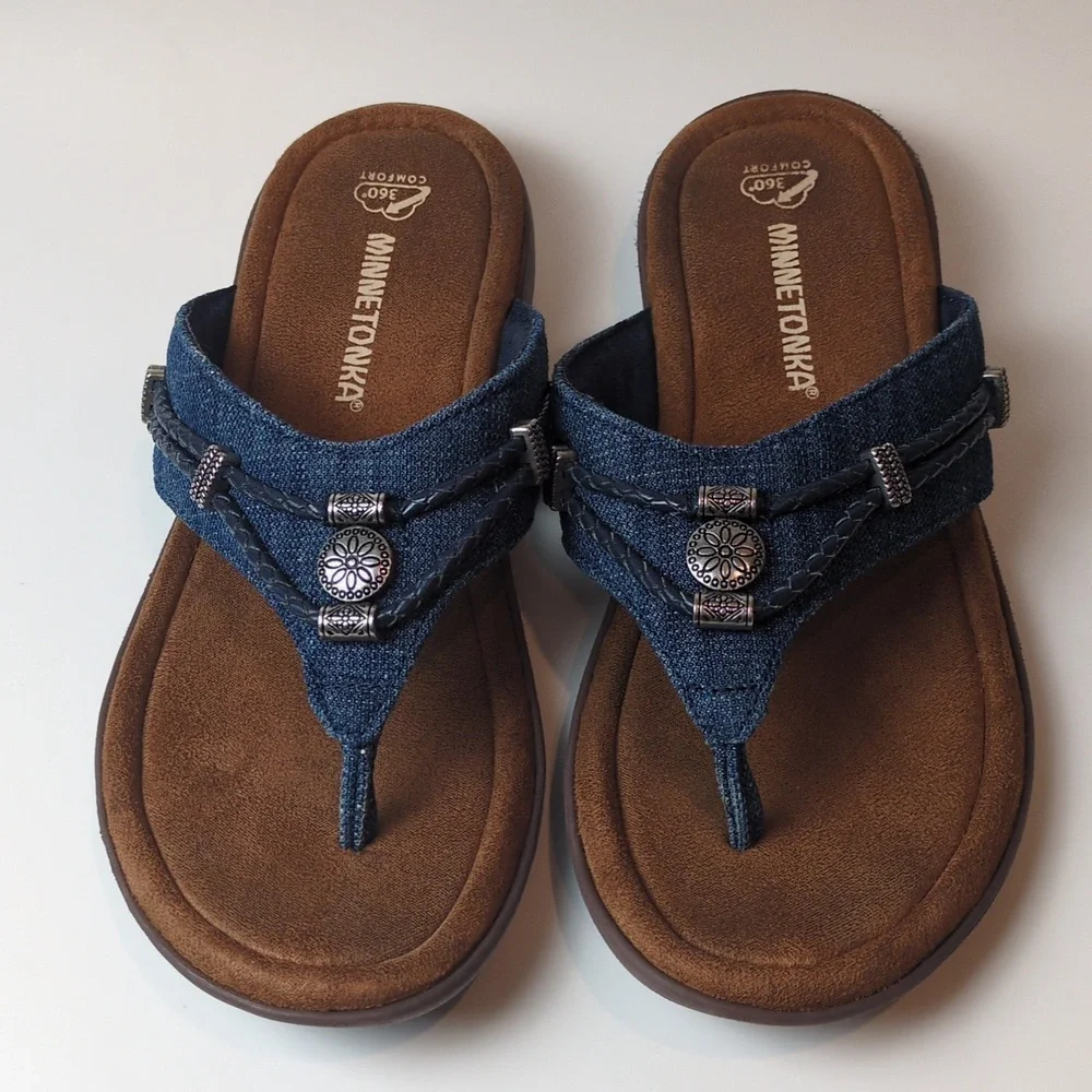 Minnetonka Silverthorne 360 Blue Denim Embellished Comfort Sandals Women's 8
